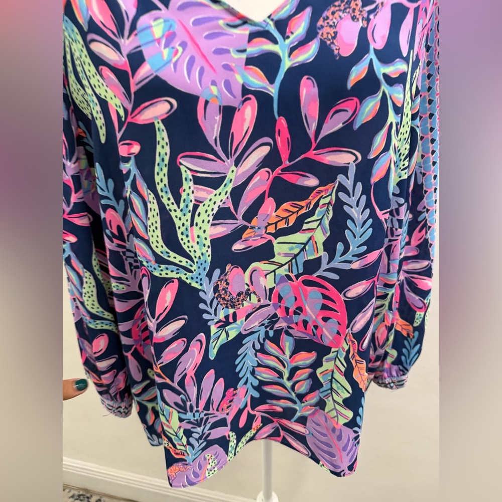 Lilly Pulitzer Pamala Top in Oyster Bay Navy You’ve Been Spotted Size L EUC - Picture 2 of 11